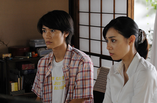 《永远的0》冈田准一「爸」气十足 让三浦春马想到就哭