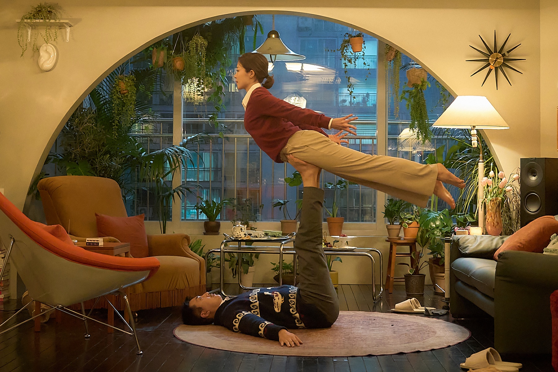 《四人行，不行》李荷妮懷孕拍雙人瑜伽驚傳摔傷  河正宇自責發聲